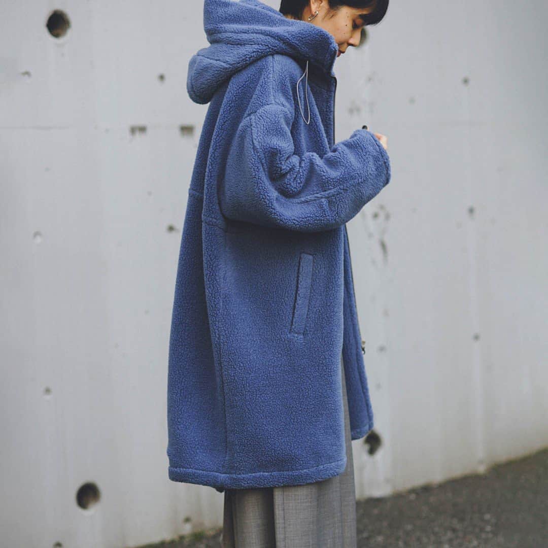 のインスタグラム：「#winter #preorder﻿ #newarrival﻿ ﻿ いま時期から抑えておきたい、﻿ 冬の主役 "ボアフードコート" ﻿ ﻿ 着心地のよさ、機能性、デザインなど﻿ 自分好みのアウターをいまからしっかりと吟味してみては。﻿ ﻿ 気になるアイテムはいますぐCHECK‼︎﻿ ﻿ 🛒wish list﻿ ---------------------------------------------------- ﻿ ﻿ ✔︎ Boa food coat﻿ ¥26,000+tax no.20020400900040﻿ pre order 11月下旬入荷予定﻿ ﻿ モッズコートのディティールを取り入れて作ったボアコート。イタリアトスカーナ州プラトー地区にある老舗メーカーCAFISSI社に色別注しました。﻿ ﻿ ✔︎【TELA】knit﻿ ¥23,000+tax no.20080410009930﻿ ﻿ ✔︎ Twill tack Culottes ¥14,000+tax no.20030400610040 ﻿ ✔︎ 【CULTIVATE】STRAP KINCHAKU﻿ ¥17,000+tax no.20092410007230﻿ ﻿ ✔︎ 【MARTINIANO】HIGH LEONE﻿ ¥70,000+tax no.20093410002530﻿ 　﻿ おうちでも外でも、自分らしくお洒落を楽しみましょ！ ﻿ ﻿ ----------------------------------------------------﻿ ﻿ 【Follow Me !!!】﻿ JOURNAL STANDARD 一部店舗にてオフィシャルinstagram 日々更新中‼︎﻿ ﻿ ----------------------------------------------------﻿ ﻿ ﻿ @baycrews﻿ #baycrews﻿ #ladies﻿ #fashion﻿ #standard﻿ #style﻿ #2020autumn﻿ #newarrivals﻿ #ootd ﻿ #journalstandard﻿ #boots﻿ #boa﻿ #cashmere﻿ #ベイクルーズ」
