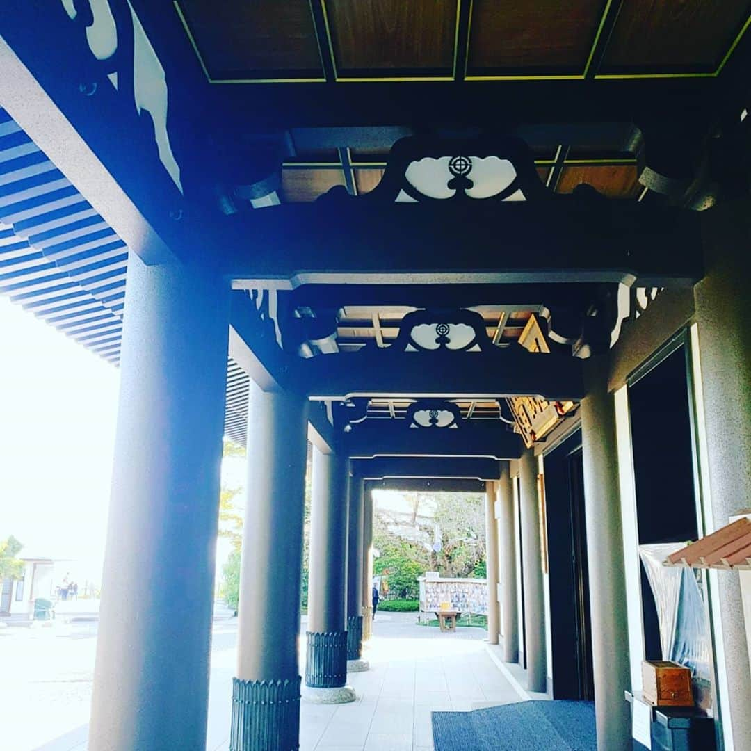 西真理子さんのインスタグラム写真 - (西真理子Instagram)「長谷寺⛩  自然の緑、澄んだ空気、綺麗な音。癒やしの像。 何もかも浄化される。 マイナスイオンたっぷりなパワースポット。 いつも来ると気持ちがリセットされる感じ。 今日も有難う✨  #鎌倉 #長谷寺 #和み地蔵 #マスクバージョン #コロナ禍 #長谷 #パワースポット #浄化  #風鈴 #癒し #音 #Japan #kamakura  #tera #otera #naturephotography」10月21日 19時37分 - mari.nishi.7