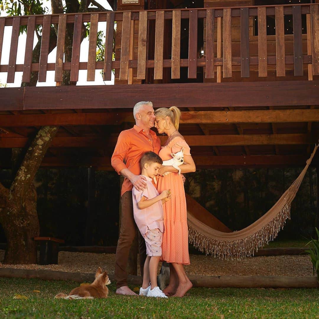 Ana Hickmannさんのインスタグラム写真 - (Ana HickmannInstagram)「Bom dia!!!! 🥰 A maior riqueza da sua vida se chama família. 🙏🏻💕 #familia #amormaior #amor」10月21日 19時40分 - ahickmann