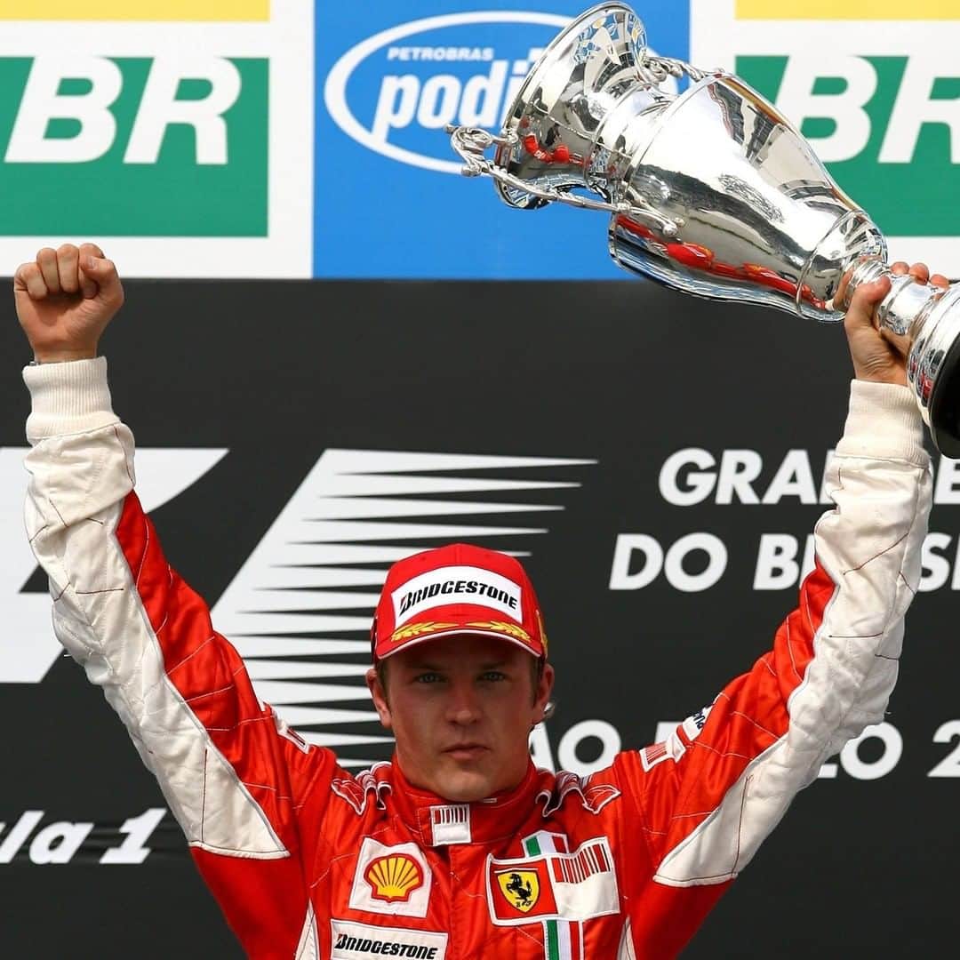 F1さんのインスタグラム写真 - (F1Instagram)「A day Kimi will never, ever forget! 🏆  On this day in 2007, he was crowned champion of the world at Interlagos. His victory meant he beat Lewis Hamilton by just one point 😲  #F1 #Formula1 #Motorsports @kimimatiasraikkonen @scuderiaferrari #BrazilGP #OnThisDay」10月21日 19時42分 - f1