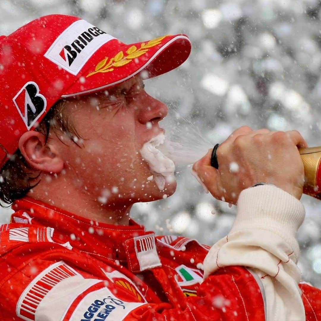 F1さんのインスタグラム写真 - (F1Instagram)「A day Kimi will never, ever forget! 🏆  On this day in 2007, he was crowned champion of the world at Interlagos. His victory meant he beat Lewis Hamilton by just one point 😲  #F1 #Formula1 #Motorsports @kimimatiasraikkonen @scuderiaferrari #BrazilGP #OnThisDay」10月21日 19時42分 - f1