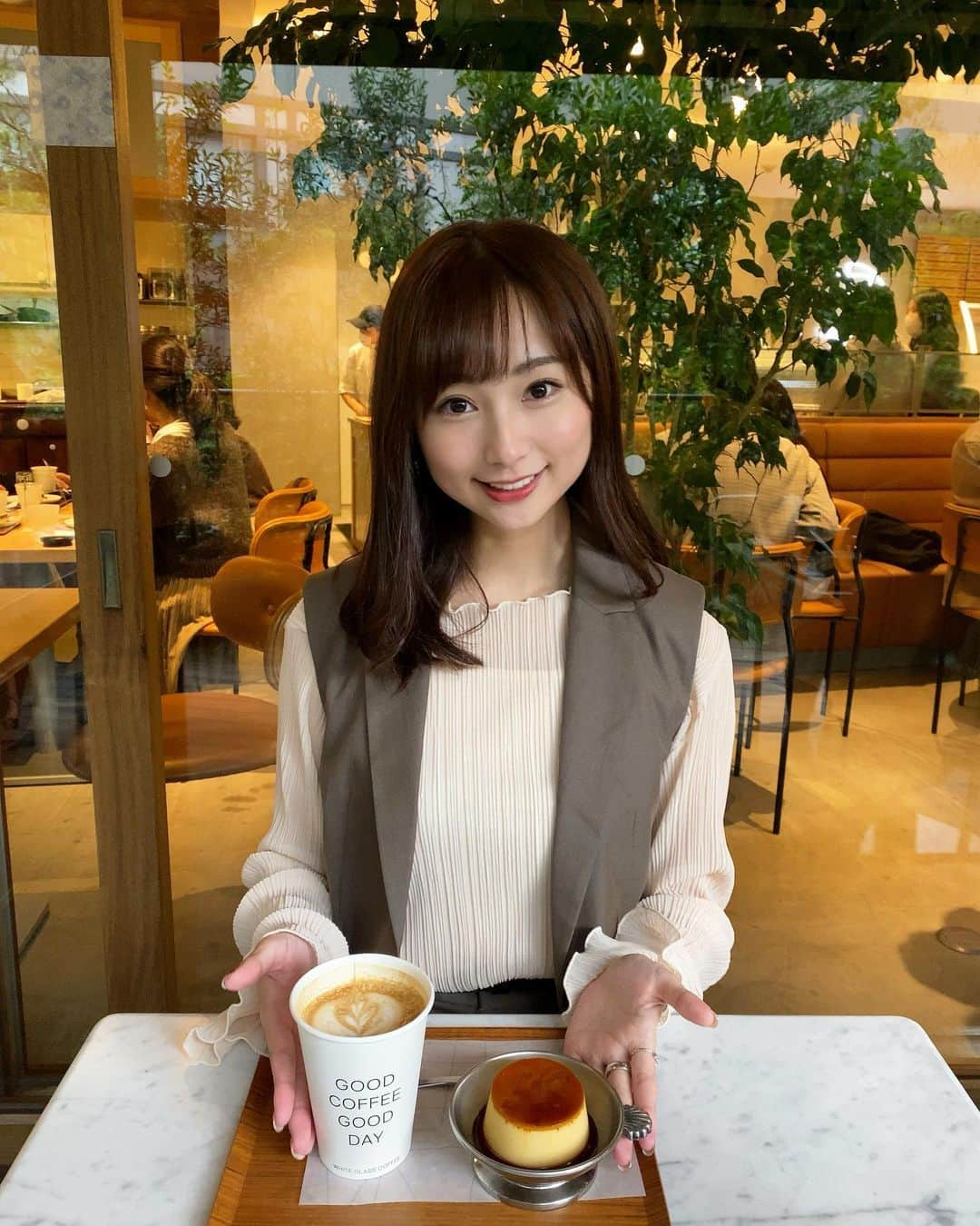 米徳京花さんのインスタグラム写真 - (米徳京花Instagram)「. 渋谷のwhiteglasscoffee🍮☕️ @whiteglasscoffee 　 　 投票期間が11/18迄延長となりました！😌 残り1ヶ月投票よろしくお願いします💌 　 #whiteglasscoffee #ホワイトグラスコーヒー #渋谷カフェ #渋谷グルメ #渋谷ランチ #渋谷ディナー #カフェ巡り #桜丘カフェ #プリン #カフェラテ」10月21日 19時55分 - miss2chuo__2020