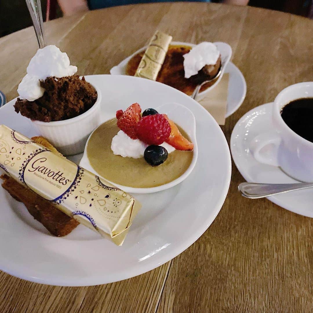 なかやまちえこさんのインスタグラム写真 - (なかやまちえこInstagram)「最近ようやくたまにご飯に行ってます😌🍽⠀ ⠀ 楽しみがあると、仕事もさらに楽しくなりますよね☺️☺️☺️⠀ ⠀ #カフェ #cafe #cafestagram」10月21日 20時04分 - chiekonakayama