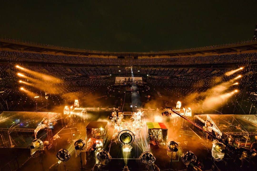 WANIMAのインスタグラム：「【LIVE MOVIE】﻿ ﻿ 2020.09.22﻿ COMINATCHA!! TOUR FINAL at ZOZO MARINE STADIUM﻿ ﻿ 「JOY」と「春を待って」﻿ ﻿ https://youtu.be/5V8kuiEOEkM﻿ ﻿ 公開しました!!﻿ ﻿ #WANIMA」