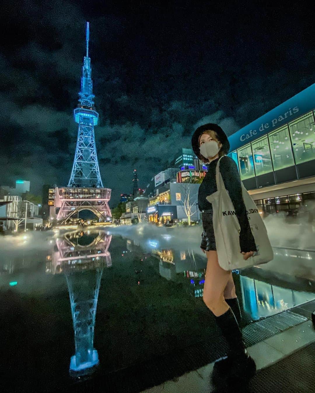 DJ CHI☆MEROのインスタグラム：「🌃 . タピオカメラ勉強中… あとはLightroomで加工した📸 水面に映って綺麗でした〜！ . @tana_guidance_shot さんの 腕が良いのもあるけど🤫 . 新しいiPhone出たけど 私はiPhone11 Pro 使ってます。 皆さんは一枚目と二枚目どちらが好みですか☺️？ . #名古屋テレビ塔 #久屋大通 #名古屋 #栄」