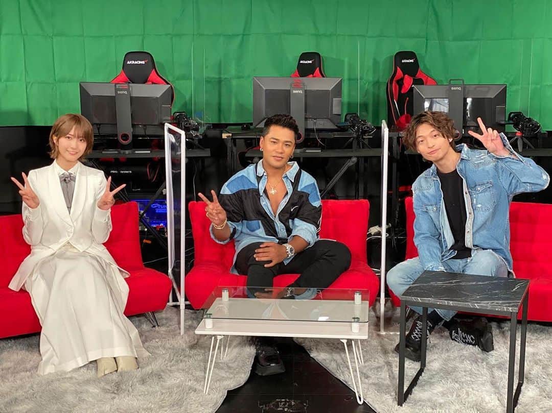 AKIのインスタグラム：「「e-elements GAMING HOUSE SQUAD」の初回収録でした！ ANIMAXで11月7日（土）23時30分からの初回放送です！ぜひ」