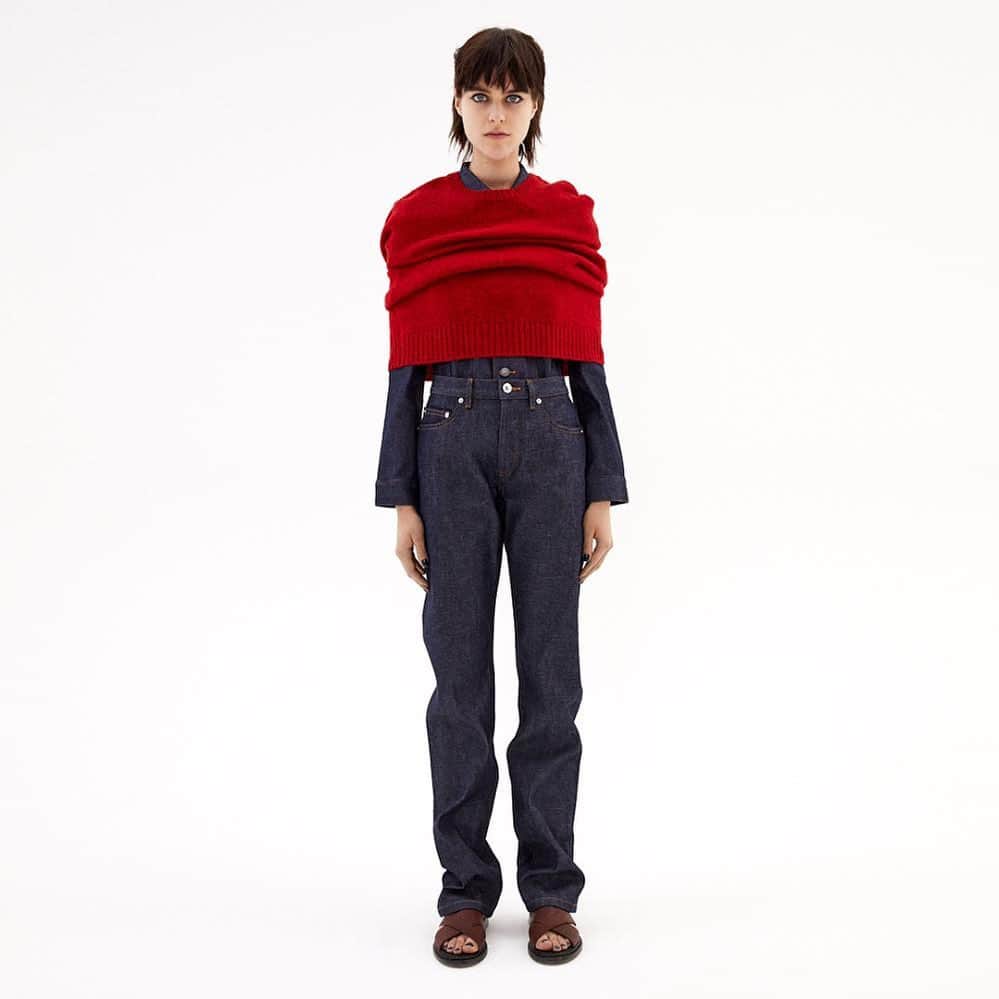 アーペーセーのインスタグラム：「A.P.C. F/W 2020⠀ ⠀ @ilona_desmet is wearing the Brandy jacket, the New Standard both in indigo and you can style this look with the Annette jumper in dark red.⠀ ⠀ Available in stores and at apc.fr⠀ ⠀ #APC #APCDenim #APCFW20」