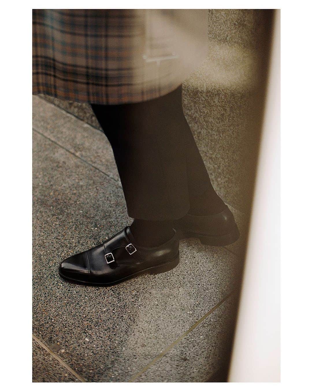 ジョンロブのインスタグラム：「A staple from the house since the 1940's, the William double buckle combines functionality and uncompromising style. . #johnlobb #jackwebb」