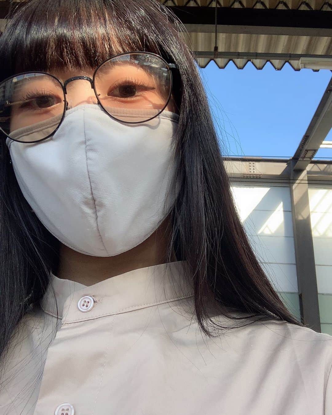 山下恵奈のインスタグラム：「毎日晴れて欲しい 明日は雨らしい それもまた一興 #とは」