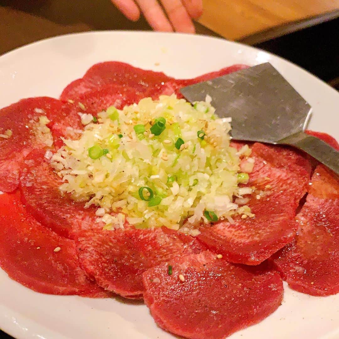 富田優衣さんのインスタグラム写真 - (富田優衣Instagram)「😋😋  #焼肉 #肉 #ディナー #美味しい #満腹 #ご褒美 #女子 #女子会 #東京 #富田優衣 #神宮寺ナオ」10月21日 20時25分 - tomitann.yui