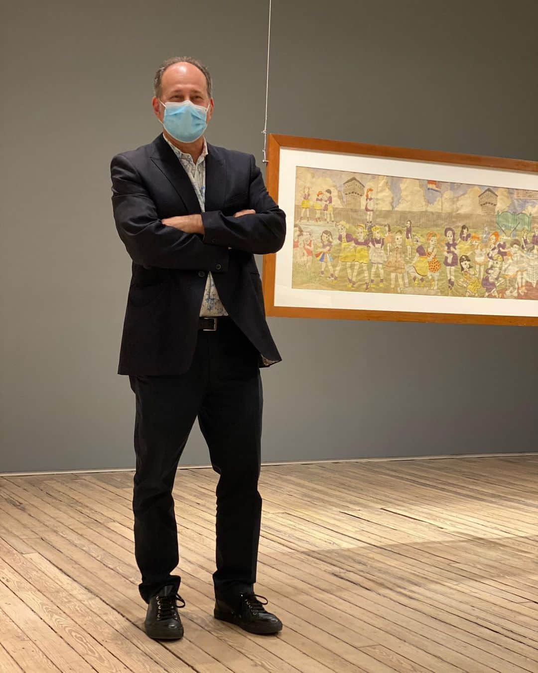KAWSONEさんのインスタグラム写真 - (KAWSONEInstagram)「Last night I stopped by @andrewedlingallery to see “The Double-Sided Dominions of Henry Darger” on view through Nov 7 at 212 Bowery, NY and today begins the 8th edition of the @outsiderartfair in Paris. Congrats Andrew on maintaining great projects throughout these weird times all while wearing a mask to keep others safe! #AndrewEdlinGallery #OutsiderArtFair」10月21日 21時10分 - kaws
