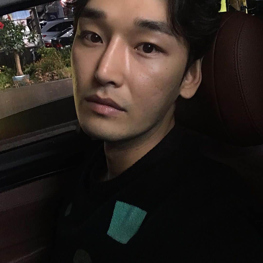 のインスタグラム：「응?」