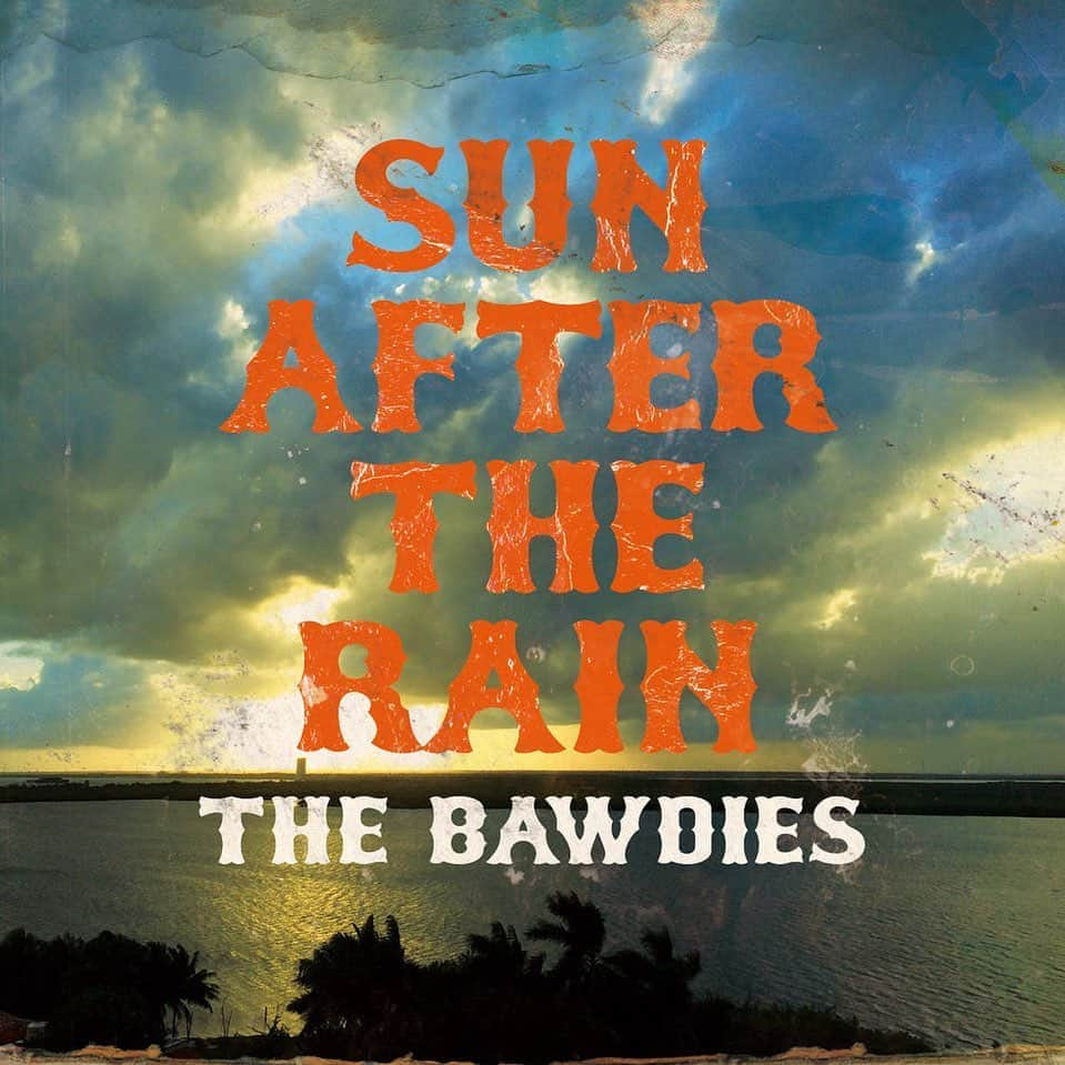 THE BAWDIESさんのインスタグラム写真 - (THE BAWDIESInstagram)「11ヶ月ぶりの新曲『SUN AFTER THE RAIN』配信リリース開始！  不安や孤独で心が雨模様に感じて、明日が遠く辛く感じた時は、力を抜き吐き出しながら時間をかけゆっくり自分自身を愛で優しく包んであげて下さい。  そして仲間、家族、音楽、他にも色々なものが必ず君を支えてくれるから！  雨が上がれば、必ず太陽が温かい光を射し込んでくれるからね！  そんな思いを込めた一曲です！  ●リリックビデオもYouTubeで公開！  ●インスタストーリーズにて楽曲シェアCPも開始！  ●メンバー選曲”雨上がりに聴きたいロックンロールナンバー” プレイリストも公開！  詳しくはHPをチェックして下さい！  #bawdies #sunaftertherain」10月21日 21時41分 - thebawdies