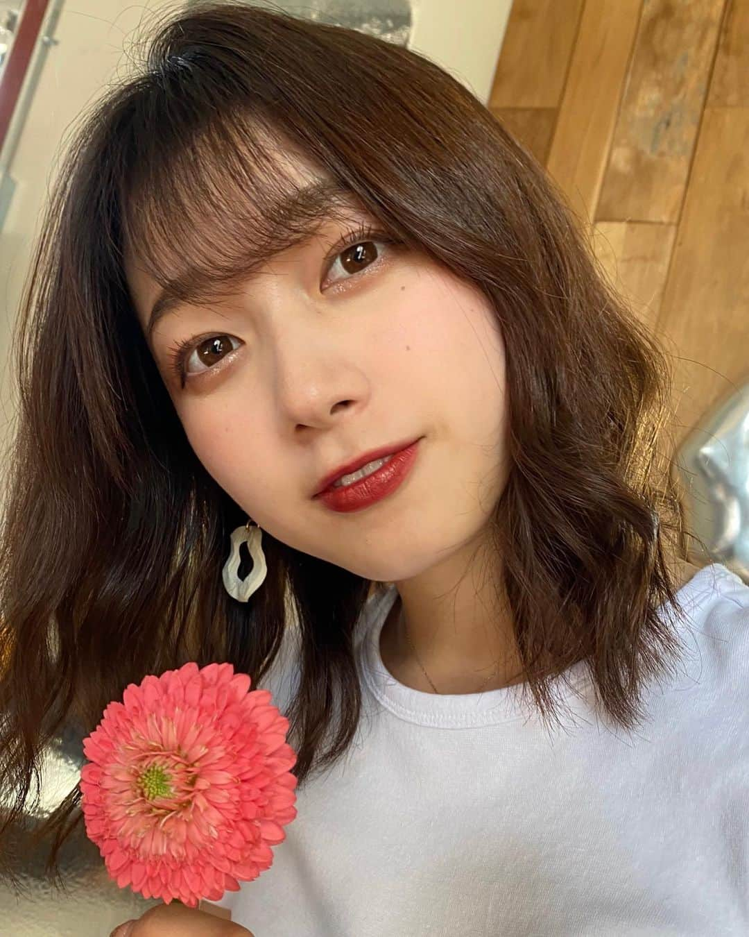 樋口花果さんのインスタグラム写真 - (樋口花果Instagram)「こんばんは🌺 YouTube見てくださった皆さん、 ありがとうございます！！  今日は当日に流す動画の撮影時に 撮った写真🤳  いつもと全く違う雰囲気で 撮っていただいたので楽しみ🥰  #ootd #撮影　#ミディアムヘア」10月21日 21時38分 - higuchi_hanaka