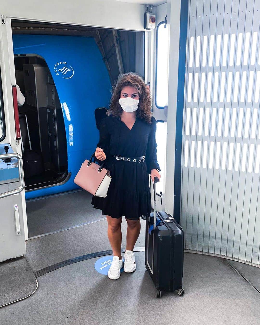 KLMオランダ航空さんのインスタグラム写真 - (KLMオランダ航空Instagram)「We understand that people might be hesitant about flying. Since hearing and seeing the experiences of others could help create a better image as to what travelling is currently like, we're looking for people who've recently flown with us and are willing to share their travel story and photographs with our community. Check our stories to see how you can join! #KLM 📸 by @annesaffia」10月21日 21時43分 - klm