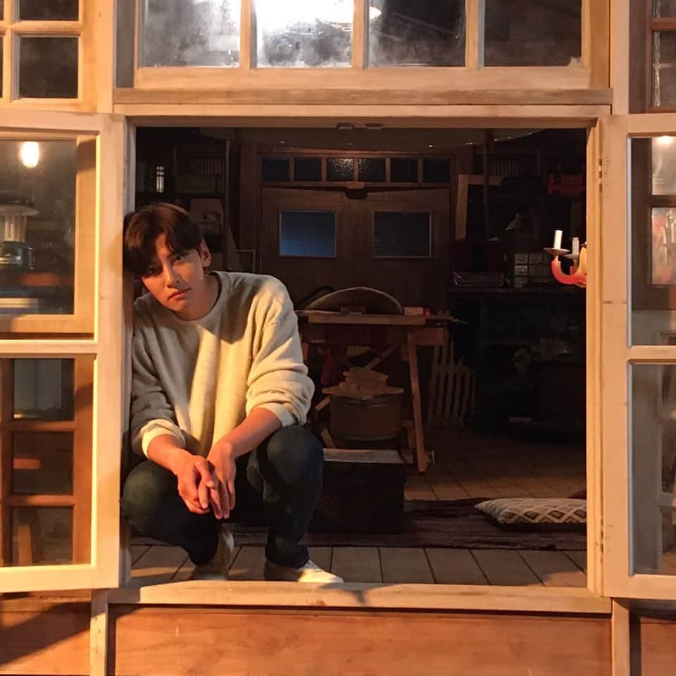 チ・チャンウクさんのインスタグラム写真 - (チ・チャンウクInstagram)「🌙」10月21日 21時44分 - jichangwook