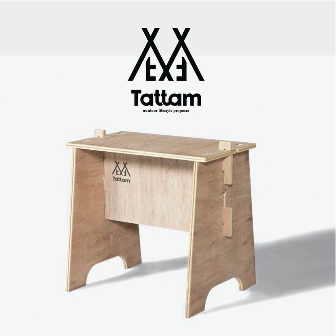UNBY GENERAL GOODS STOREのインスタグラム：「Tattam（タッタム）は “アウトドアで過ごす自由な空間、時間を創造し、今までにない発想でアウトドアライフを提案する” ことをコンセプトに掲げています。 Tattamのアイテムはどれもウッド素材を工具を使わずに組み立てが可能です。大型のハンガーラックもベンチも、パーツをバラバラにして持ち運びできるため積載にもうってつけです。 ステッカーチューンをしても、大きめのクッションを合わせても。個性的なキャンプシーンにももちろんインテリアにも、どちらのシーンにも使いやすいウッドアイテムです‼️ . . . . .  #minimalworks #ミニマルワークス #peregrinfaniture　#ペレグリンファニチャー #fieldrecord　#フィールドレコード #tattam　#タッタム #38explore #パレ子 #A38grate #TheArth #オム二バーナー #野良道具製作所　#ベアボーンズ #somabito　#ペトロマックス　＃ナンガ #goelzero　#comfyoutdoorgarment #トリパスプロダクツ ＃トランギア #ベルモント #kincoglove　#gstove #キャンプギア　#アウトドアギア #ギアミッション #アウトドア好きな人と繋がりたい」