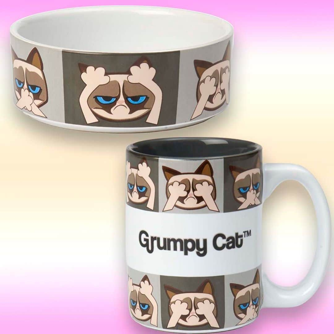 Grumpy Catさんのインスタグラム写真 - (Grumpy CatInstagram)「Face it. Your pets rule the house.   Keep your pets just the right amount of grumpy with Official Grumpy Cat Pet Accessories from PetRageous!  Entire Line Available Here: http://grumpy.cat/gcpetrageous (Link in bio)   #pet #petsofinstagram #pets #petlovers #petstagram #petfriendly #petlife #petlover #grumpycat #grumpy #cat #catsofinstagram #catlife #catlovers #cats #catstagram #cats_of_instagram #cats🐱 #catworld #cats_of_instworld #dog #dogsofinstagram #doglife #doglife #doglovers #dogs #dogstagram #dogoftheday #doglover #dogsofinsta #dogmom」10月22日 8時53分 - realgrumpycat