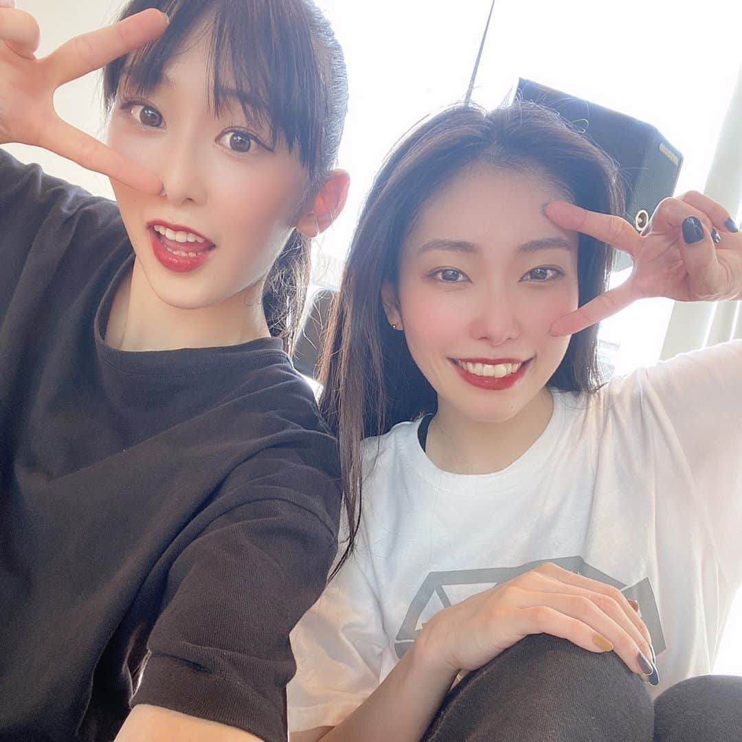 YUUKIのインスタグラム：「🖤✌🏼🐰﻿ ﻿ ﻿ ﻿ ﻿ ﻿ ﻿  おはようございます☀️﻿ アメーバブログ更新したので見てください🐰💓﻿ ﻿ ﻿ ﻿ ﻿ 【こちら本日22:00まで！！】﻿ バファローズ公式オンラインショップにて﻿ BsGミュージックカードを発売中です！！（写真2枚目）﻿ ミュージックカードを５枚以上ご購入のお客様には、カードへメンバーの直筆サインを入れてお届け！！﻿ ﻿ ﻿ ﻿ ﻿ ﻿ ご購入がまだできてない方！！﻿ 本日の22:00までですよ！！😆👍🏼﻿ ﻿ ﻿ ﻿ ﻿ #オリックスバファローズ #buffaloes #bsgirls #bs2020 #baseball #プロ野球 #셀카 #좋아요반사 #instagood #instagram #instalike #follow #me #photography #ミュージックカード  #サイン #写真 #peace #🖤 #goodmorning」