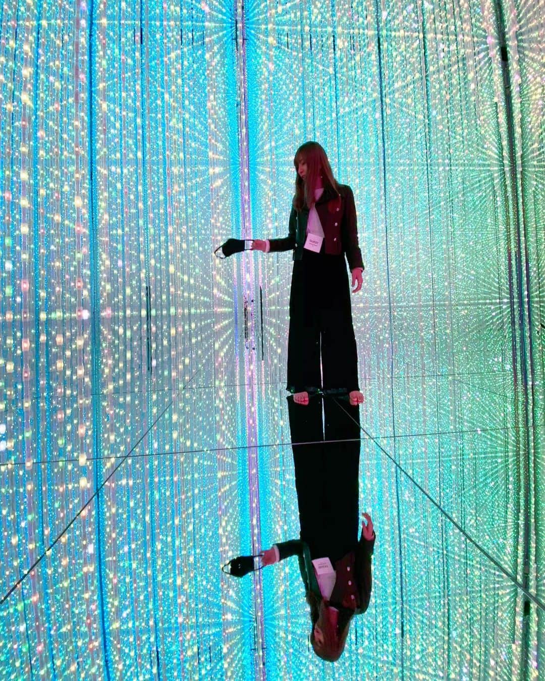 五位渕のぞみさんのインスタグラム写真 - (五位渕のぞみInstagram)「#teamLabPlanets TOKYOへ⭐️🌈✨ @teamlab.planets @teamlab  豊洲にある「水に入るミュージアム」 フォトジェニックな空間に感動しっぱなしでした😭💓✨✨ ㅤㅤㅤㅤㅤㅤㅤㅤㅤ  💙teamLab Planets TOKYO💙 東京都江東区豊洲6-1-16 （新豊洲駅の目の前） ㅤㅤㅤㅤㅤㅤㅤㅤㅤ ✅開催期間 開催中～2022年末までの期間限定 ㅤㅤㅤㅤㅤㅤㅤㅤㅤ ✅営業時間 平日　10:00～19:00 休日　9:00～19:00 ㅤㅤㅤㅤㅤㅤㅤㅤㅤ ✅料金 ＜2020/6/13～入場分＞エントランスパス 大人（18歳以上）：3,200円 学割（大学生・専門学生）：2,500円 学割（中学生・高校生）：2,000円 小人（4歳～12歳）：800円 シニア（65歳以上）：2,400円 障がい者割引：1,600円 ㅤㅤㅤㅤㅤㅤㅤㅤㅤ ————————————————————————  🎫お得なクーポン🎫 ㅤㅤㅤㅤㅤㅤㅤㅤㅤ 公式サイトにて使用できる期間限定クーポンで チケット代30%OFF！大人チケットの場合、　3,200円→2,240円に！！  ▼クーポンコード planets  ▼対象入場期間 2020/10/1(木)~2021/2/28(日)  ▼使用方法： チームラボプラネッツ（豊洲）の公式サイトで チケット購入時にクーポンコード「planets」を 入力し「適用」ボタンを押すと、割引価格で購入可😭ㅤㅤㅤㅤㅤㅤㅤㅤㅤㅤㅤㅤㅤㅤㅤㅤㅤㅤ 東京に２つのチームラボ💫 💟地図のないミュージアム(お台場) 　　👉「チームラボボーダレス」 💟水に入るミュージアム(豊洲） 　　👉チームラボプラネッツ ㅤㅤㅤㅤㅤㅤㅤㅤㅤ ㅤㅤㅤㅤㅤㅤㅤㅤㅤ お台場と豊洲の2つの「チームラボ」は 「お台場は子ども向け、豊洲は大人向け」と聞くのですが、豊洲も水に入る作品があるなどお子さんでも 十分楽しめる空間だなぁーと思いました👦💗👧 ㅤㅤㅤㅤㅤㅤㅤㅤㅤ 両方のアート世界を体感してみるのも良さそ🥰❤️ ㅤㅤㅤㅤㅤㅤㅤㅤㅤ 足の骨折が治ったらゼッタイお台場も行きたい😆🎶 ㅤㅤㅤㅤㅤㅤㅤㅤㅤ ㅤㅤㅤㅤㅤㅤㅤㅤㅤ ㅤㅤㅤㅤㅤㅤㅤㅤㅤ  ㅤㅤㅤㅤㅤㅤㅤㅤㅤ ㅤㅤㅤㅤㅤㅤㅤㅤㅤ ㅤㅤㅤㅤㅤㅤㅤㅤㅤ  ㅤㅤㅤㅤㅤㅤㅤㅤㅤ ㅤㅤㅤㅤㅤㅤㅤㅤㅤ ㅤㅤㅤㅤㅤㅤㅤㅤㅤ  ㅤㅤㅤㅤㅤㅤㅤㅤㅤ ㅤㅤㅤㅤㅤㅤㅤㅤㅤ ㅤㅤㅤㅤㅤㅤㅤㅤㅤ  #チームラボプラネッツ #チームラボ豊洲 #pr #トリドリベース #豊洲 #新豊洲 #フォトジェニック #팀랩 #팀랩라이프 #art #digitalart #waterart #japan #visitjapan #tokyo #toyosu #instaart #photogenic #teamLabBorderless #teamLab无界 #teamLab无界上海 #teamLabShanghai #デジタルアート #デートスポット #チームラボボーダレス #豊洲デート @teamlab_borderless @teamlab.planets @teamlab_borderless_shanghai」10月22日 7時19分 - nonnon0319