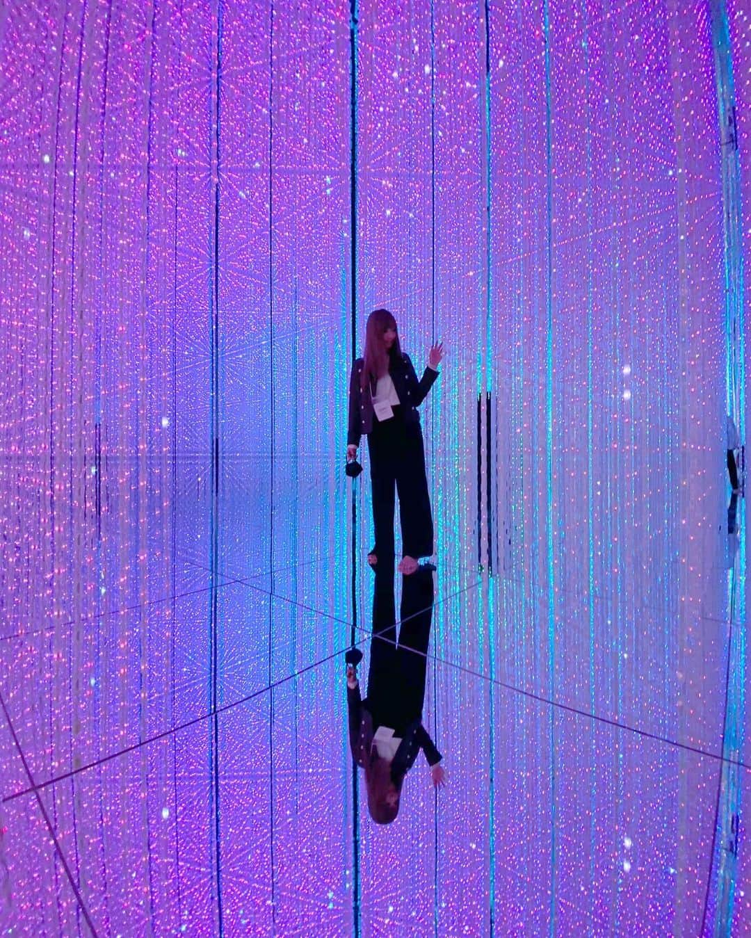 五位渕のぞみさんのインスタグラム写真 - (五位渕のぞみInstagram)「#teamLabPlanets TOKYOへ⭐️🌈✨ @teamlab.planets @teamlab  豊洲にある「水に入るミュージアム」 フォトジェニックな空間に感動しっぱなしでした😭💓✨✨ ㅤㅤㅤㅤㅤㅤㅤㅤㅤ  💙teamLab Planets TOKYO💙 東京都江東区豊洲6-1-16 （新豊洲駅の目の前） ㅤㅤㅤㅤㅤㅤㅤㅤㅤ ✅開催期間 開催中～2022年末までの期間限定 ㅤㅤㅤㅤㅤㅤㅤㅤㅤ ✅営業時間 平日　10:00～19:00 休日　9:00～19:00 ㅤㅤㅤㅤㅤㅤㅤㅤㅤ ✅料金 ＜2020/6/13～入場分＞エントランスパス 大人（18歳以上）：3,200円 学割（大学生・専門学生）：2,500円 学割（中学生・高校生）：2,000円 小人（4歳～12歳）：800円 シニア（65歳以上）：2,400円 障がい者割引：1,600円 ㅤㅤㅤㅤㅤㅤㅤㅤㅤ ————————————————————————  🎫お得なクーポン🎫 ㅤㅤㅤㅤㅤㅤㅤㅤㅤ 公式サイトにて使用できる期間限定クーポンで チケット代30%OFF！大人チケットの場合、　3,200円→2,240円に！！  ▼クーポンコード planets  ▼対象入場期間 2020/10/1(木)~2021/2/28(日)  ▼使用方法： チームラボプラネッツ（豊洲）の公式サイトで チケット購入時にクーポンコード「planets」を 入力し「適用」ボタンを押すと、割引価格で購入可😭ㅤㅤㅤㅤㅤㅤㅤㅤㅤㅤㅤㅤㅤㅤㅤㅤㅤㅤ 東京に２つのチームラボ💫 💟地図のないミュージアム(お台場) 　　👉「チームラボボーダレス」 💟水に入るミュージアム(豊洲） 　　👉チームラボプラネッツ ㅤㅤㅤㅤㅤㅤㅤㅤㅤ ㅤㅤㅤㅤㅤㅤㅤㅤㅤ お台場と豊洲の2つの「チームラボ」は 「お台場は子ども向け、豊洲は大人向け」と聞くのですが、豊洲も水に入る作品があるなどお子さんでも 十分楽しめる空間だなぁーと思いました👦💗👧 ㅤㅤㅤㅤㅤㅤㅤㅤㅤ 両方のアート世界を体感してみるのも良さそ🥰❤️ ㅤㅤㅤㅤㅤㅤㅤㅤㅤ 足の骨折が治ったらゼッタイお台場も行きたい😆🎶 ㅤㅤㅤㅤㅤㅤㅤㅤㅤ ㅤㅤㅤㅤㅤㅤㅤㅤㅤ ㅤㅤㅤㅤㅤㅤㅤㅤㅤ  ㅤㅤㅤㅤㅤㅤㅤㅤㅤ ㅤㅤㅤㅤㅤㅤㅤㅤㅤ ㅤㅤㅤㅤㅤㅤㅤㅤㅤ  ㅤㅤㅤㅤㅤㅤㅤㅤㅤ ㅤㅤㅤㅤㅤㅤㅤㅤㅤ ㅤㅤㅤㅤㅤㅤㅤㅤㅤ  ㅤㅤㅤㅤㅤㅤㅤㅤㅤ ㅤㅤㅤㅤㅤㅤㅤㅤㅤ ㅤㅤㅤㅤㅤㅤㅤㅤㅤ  #チームラボプラネッツ #チームラボ豊洲 #pr #トリドリベース #豊洲 #新豊洲 #フォトジェニック #팀랩 #팀랩라이프 #art #digitalart #waterart #japan #visitjapan #tokyo #toyosu #instaart #photogenic #teamLabBorderless #teamLab无界 #teamLab无界上海 #teamLabShanghai #デジタルアート #デートスポット #チームラボボーダレス #豊洲デート @teamlab_borderless @teamlab.planets @teamlab_borderless_shanghai」10月22日 7時19分 - nonnon0319