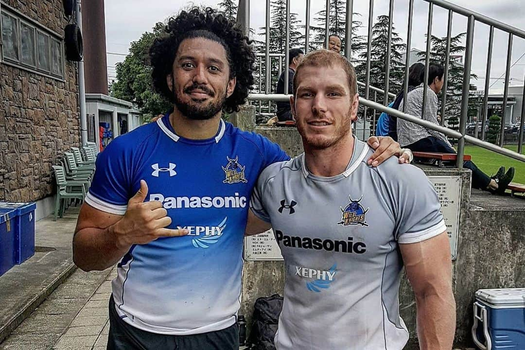 デビッド・ポーコックさんのインスタグラム写真 - (デビッド・ポーコックInstagram)「2017: a year away from Australian rugby getting my hands dirty working on the start of the very first Rangelands Restoration Trust project in Zimbabwe. My first full season with the Wild Knights. I loved learning in a new environment and spending time in a team with a totally different culture.」10月22日 7時23分 - davidpocock