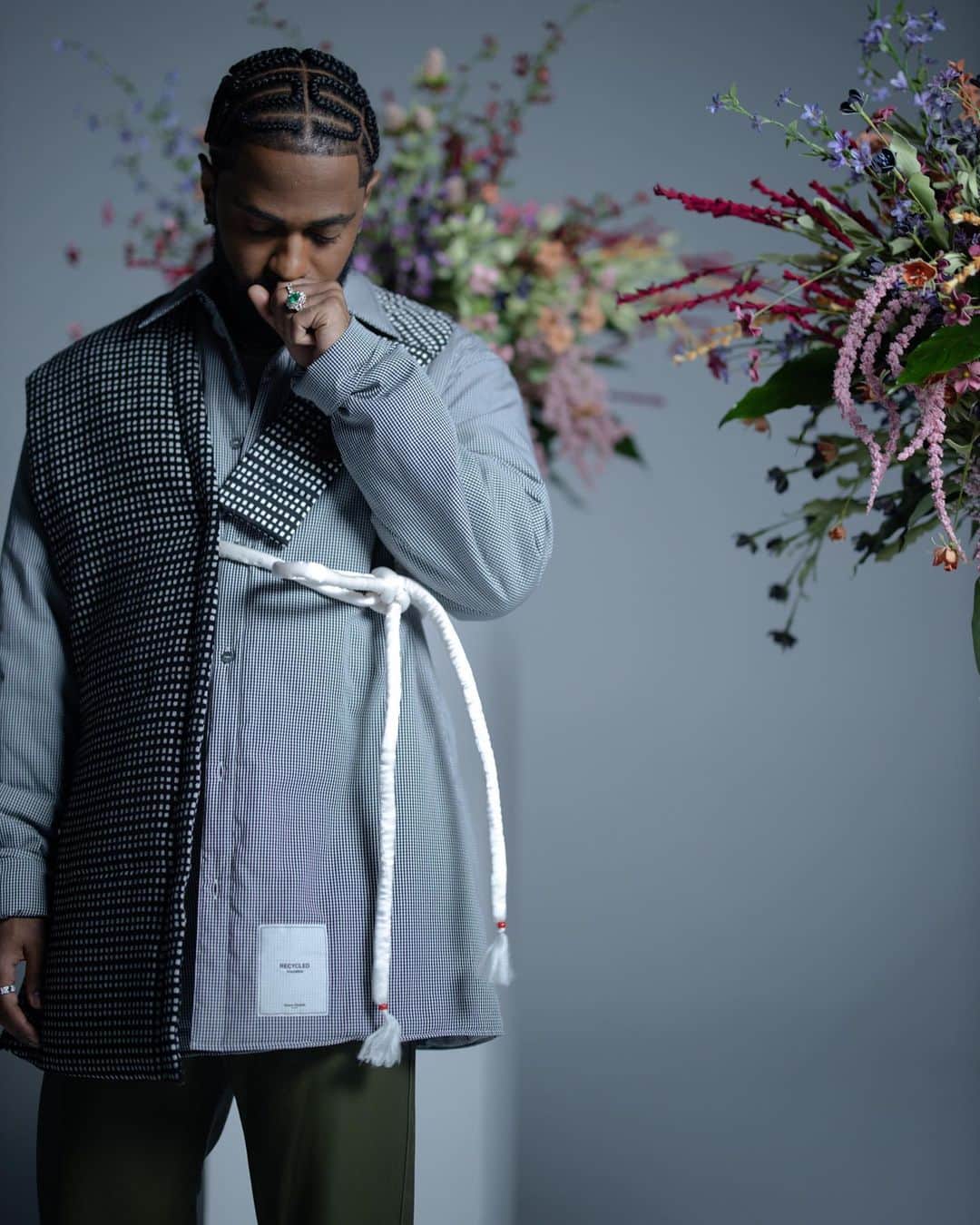 ビッグ・ショーンさんのインスタグラム写真 - (ビッグ・ショーンInstagram)「I musta bought you 10,000 flowers🌹🌹🌹  REPLACE ME video out now @Nas @dontoliver @hitboy n Me #DonLife🌍」10月22日 7時28分 - bigsean