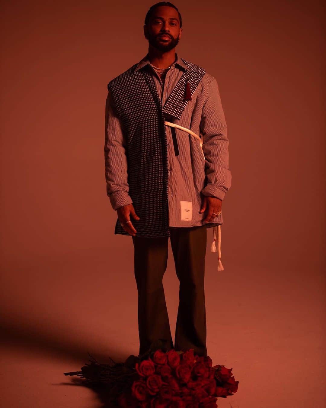 ビッグ・ショーンさんのインスタグラム写真 - (ビッグ・ショーンInstagram)「I musta bought you 10,000 flowers🌹🌹🌹  REPLACE ME video out now @Nas @dontoliver @hitboy n Me #DonLife🌍」10月22日 7時28分 - bigsean
