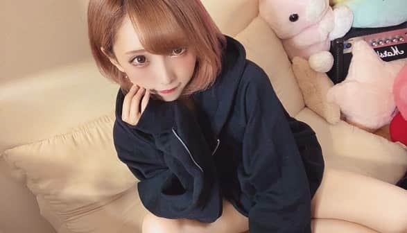 みったんさんのインスタグラム写真 - (みったんInstagram)「Recent favorite hoodie😙  #youtube #youtuber #hoodie #fashion #clothes #gamer #japan #japanesegirl」10月22日 7時32分 - mittan222