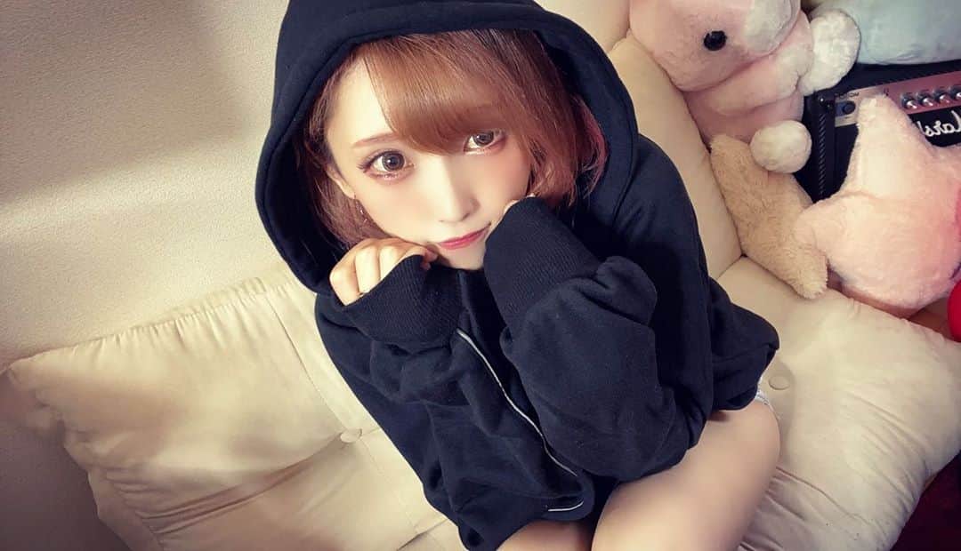 みったんさんのインスタグラム写真 - (みったんInstagram)「Recent favorite hoodie😙  #youtube #youtuber #hoodie #fashion #clothes #gamer #japan #japanesegirl」10月22日 7時32分 - mittan222