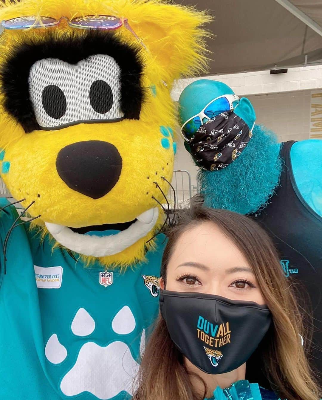 本田景子さんのインスタグラム写真 - (本田景子Instagram)「DUVALL TOGETHER!!!💙 Fun time with these guys!!! . . #jacksonville #florida #Jags #jaguars #gojags #roar #theroarofthejaguars #theroar #nfl #cheer #cheerleader #nflcheerleaders #america #americandream #duval #duuuval #チア #アメリカ生活 #チアリーダー #夢 #挑戦 #意志あるところに道は開ける #challenge #chance #duvalltogether」10月22日 8時02分 - keikohonda1111