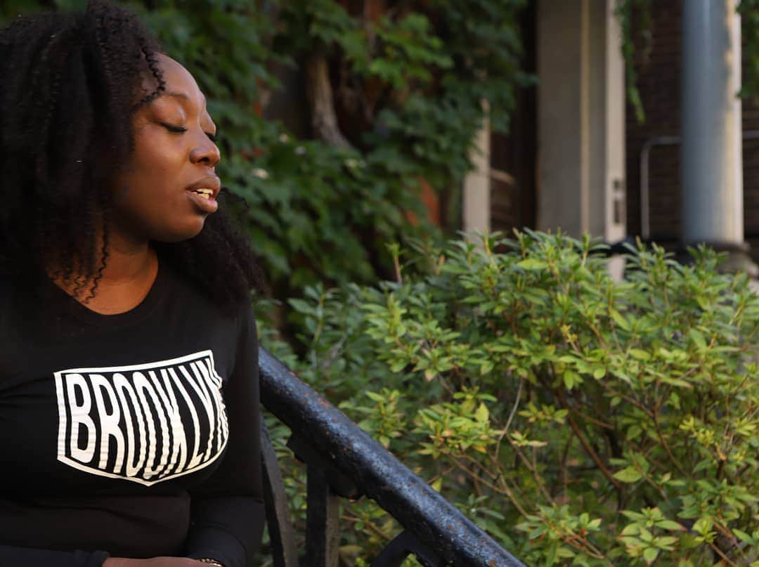 ブルックリンインダストリーズのインスタグラム：「Abena is back! Daydreaming in the new long sleeve Dioxide T-shirt for women. #brooklynindustries #liveworkcreate」