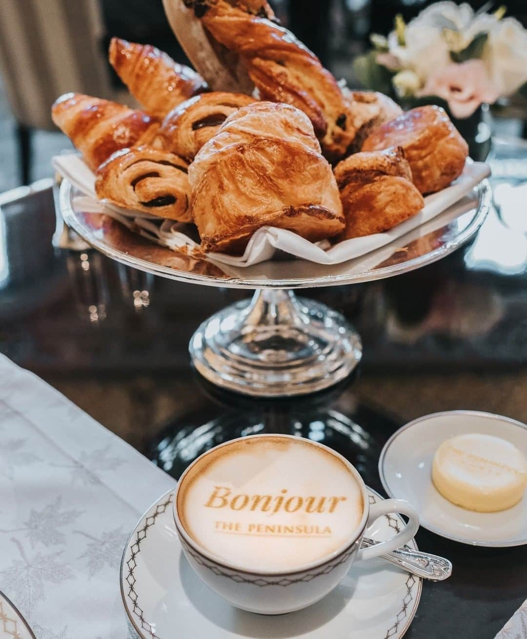 The Peninsula Hotelsさんのインスタグラム写真 - (The Peninsula HotelsInstagram)「At @thepeninsulaparis, we like to enjoy our mornings slowly, with a bountiful brunch spread, bien sûr. 📷 @mrjhigg #penmoments⁣ ⁣ ⁣ ⁣ ⁣ ⁣ #peninsulahotels #luxuryhotelexperience #fivestarservice #peninsulastay #paris #pastries #croissant #finedining #finefood #gastronomy #parisdining #brunchinparis」10月22日 8時13分 - peninsulahotels