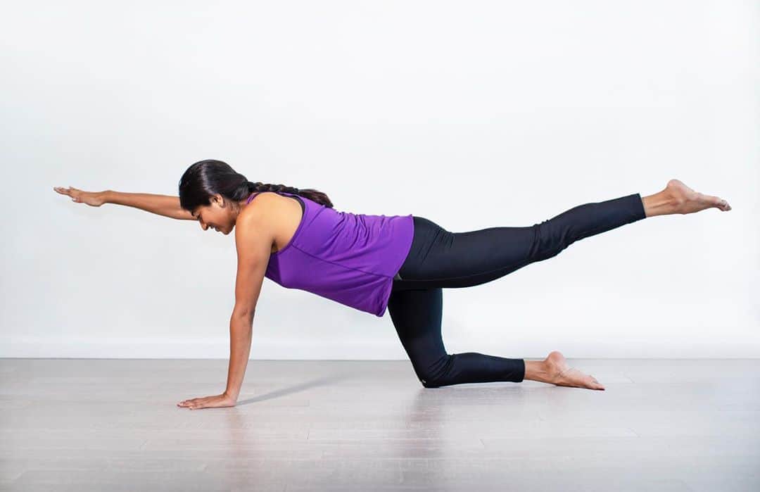 キノ・マクレガ―さんのインスタグラム写真 - (キノ・マクレガ―Instagram)「A healthy spine increases energy and vitality. Backbending is key to the health of the spine, and in yoga it’s wonderful when you start identifying backbends that your body can safely enter. Shalabhasana, or Locust Pose, is one of the most beneficial and accessible poses in yoga practice. In this pose you can expect to strengthen your back muscles deeply. This type of work may be challenging at first, but if you stick with it, Shalabhasana can be therapeutic for all sorts of back pain.  Swipe ⬅️ for more variations.  — If you want to dive deeper into this pose and more, register for my upcoming Ashtanga Second Series Immersion happening November 7th and 8th on @omstarsofficial  __ Do you have your copy of my new book yet? It’s available now at all booksellers- check out my website kinoyoga.com for more info 🙌  If you have the book, please share a review on Amazon and below! I really hope you love it 💗🙏」10月21日 23時52分 - kinoyoga