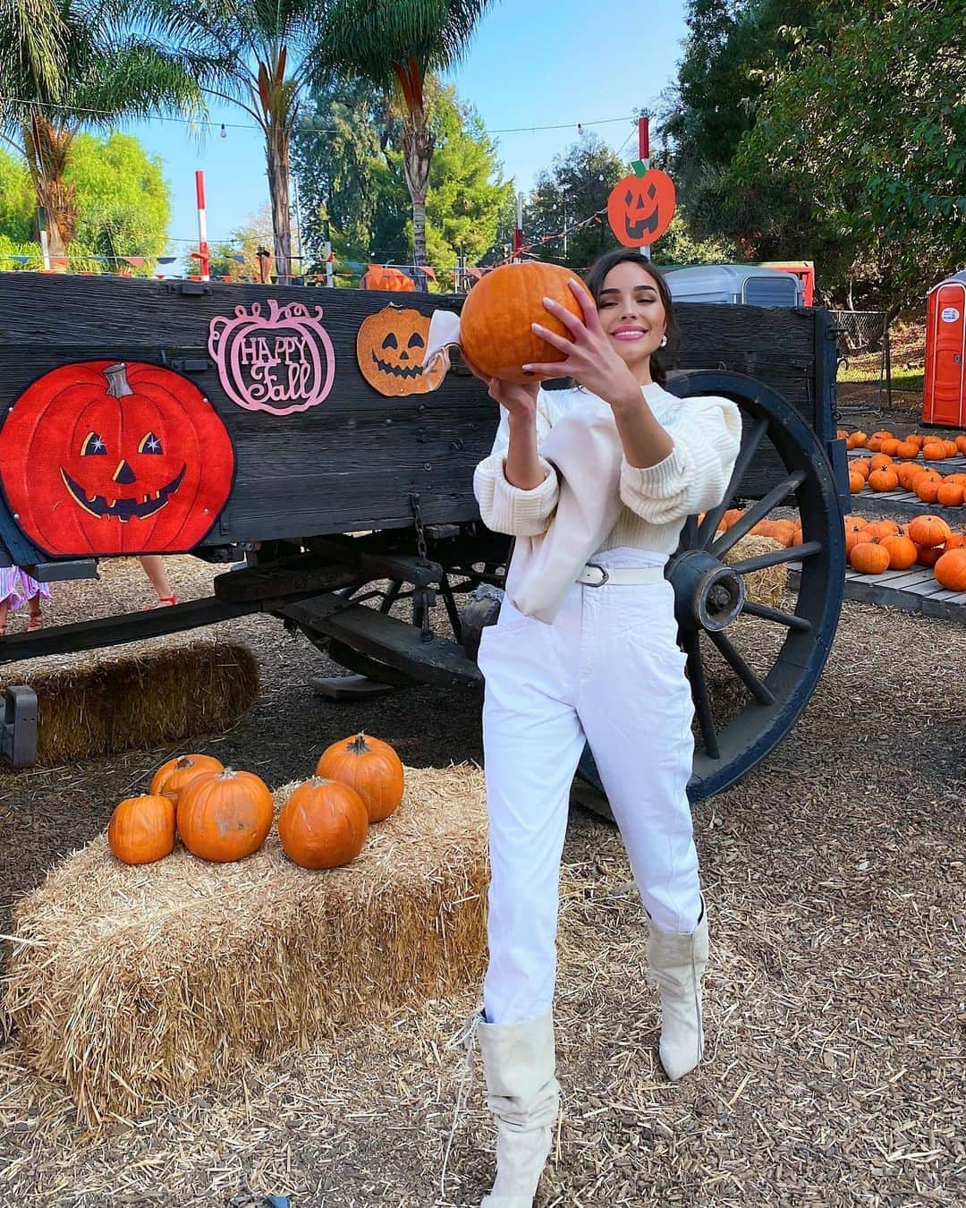 オリビア・カルポさんのインスタグラム写真 - (オリビア・カルポInstagram)「Pumpkin spice and everything nice」10月21日 23時53分 - oliviaculpo