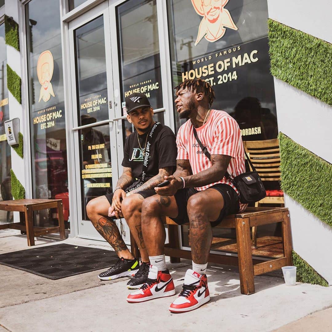 ネイト・ロビンソンのインスタグラム：「Happy Cake Day to my bro @polokerber , appreciate all the business ventures you brought my way in the last few years , let’s keep moving forward #Holdat」