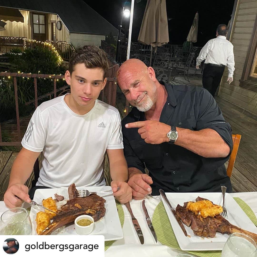 ビル・ゴールドバーグのインスタグラム：「Posted @withregram • @goldbergsgarage The day has come!!! Our 14yr old monster finally eats more than me!!! Check out the pair of 38oz slabs of beef 🤤 Not on the @andiamolv level though @richardwilk 😉 #spear #jackhammer #whosnext @goldbergsgarage」