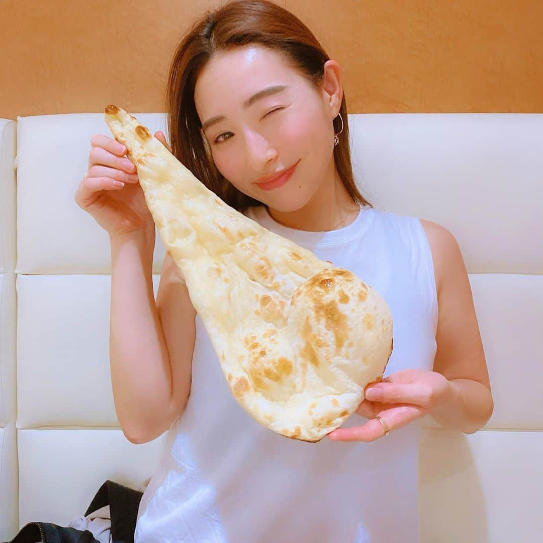 齊藤家澄さんのインスタグラム写真 - (齊藤家澄Instagram)「の後のナン(∩^o^)⊃━━━━━☆👲🏽🍛🧡.*･｡  定員さんめちゃくちゃ話してくれたけど、 80パーセントわかんなかった😆💓  #西新商店街 #ランチ #ランチっち  #👲🏽 #🍛  #カレー #ナン #リーズナブル #😆🧡 破壊と再生の神様のお店💜😙🌈🎶😜 カキ小屋まだやのぉ✨」10月22日 0時42分 - kanchi_w