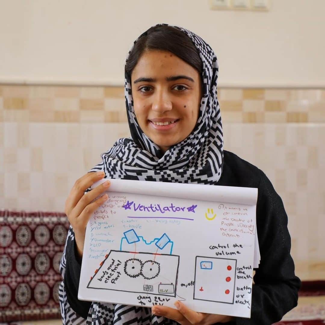 unicefさんのインスタグラム写真 - (unicefInstagram)「Even before a pandemic locked them down, gender stereotypes locked many girls in, confining their future prospects. But girls around the world are taking charge. From an 18-year-old filmmaker sharing stories of violence in Senegal, to a 17-year-old robotics champion in Afghanistan, teen girls are leading the way. #GenerationEquality © UNICEF/UNI363804/Aryan I © UNICEF/UNI363224/Tremeau I © UNICEF/UNI363374/Schermbrucker I © UNICEF/UNI363604/Arcos」10月22日 0時45分 - unicef