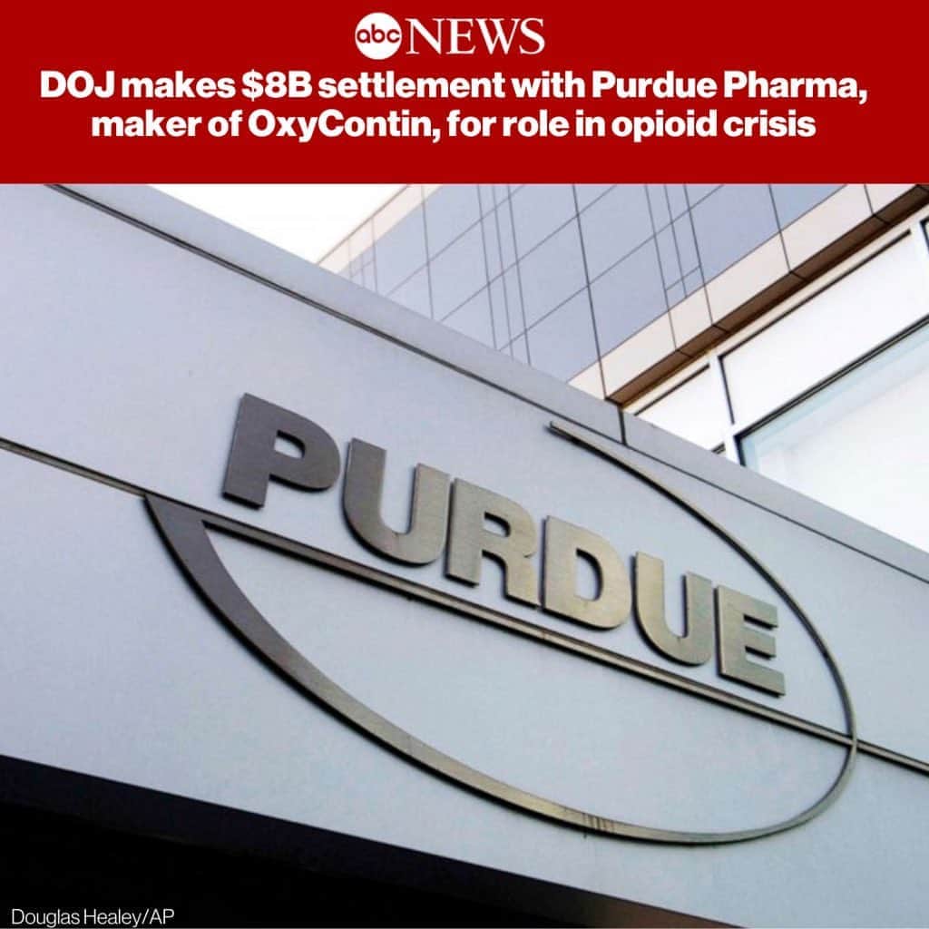 のインスタグラム：「The Justice Department announced an $8 billion settlement with Purdue Pharma, the OxyContin maker widely accused of fueling the nation's opioid crisis that has been blamed for more than 400,000 American deaths in the last 20 years. MORE AT LINK IN BIO」
