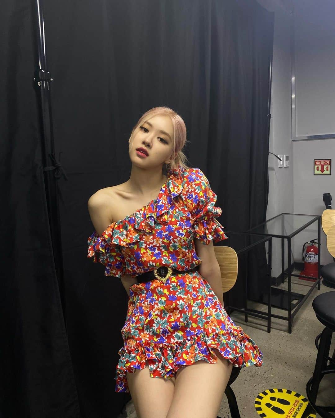 ロゼさんのインスタグラム写真 - (ロゼInstagram)「❤️ @goodmorningamerica   #광고」10月22日 1時08分 - roses_are_rosie