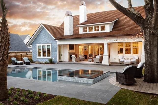 HGTVさんのインスタグラム写真 - (HGTVInstagram)「Looking for ways to transform your backyard into a relaxing outdoor retreat? 🙋‍♀️ 🙋‍♂️ Adding a hot tub to your outdoor living space can help make that happen! 💦 Get design ideas and inspiration from these decks and patios with hot tubs. 😍 You'll find 15 more fabulous backyard jacuzzis and hot tubs at the link in our profile. 🔝 ⛲️⁠⠀ ⁠⠀ #hottub #jacuzzi #backyard #deck #backyarddesign #outdoorliving」10月22日 1時16分 - hgtv
