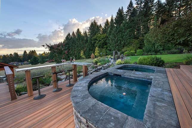HGTVさんのインスタグラム写真 - (HGTVInstagram)「Looking for ways to transform your backyard into a relaxing outdoor retreat? 🙋‍♀️ 🙋‍♂️ Adding a hot tub to your outdoor living space can help make that happen! 💦 Get design ideas and inspiration from these decks and patios with hot tubs. 😍 You'll find 15 more fabulous backyard jacuzzis and hot tubs at the link in our profile. 🔝 ⛲️⁠⠀ ⁠⠀ #hottub #jacuzzi #backyard #deck #backyarddesign #outdoorliving」10月22日 1時16分 - hgtv