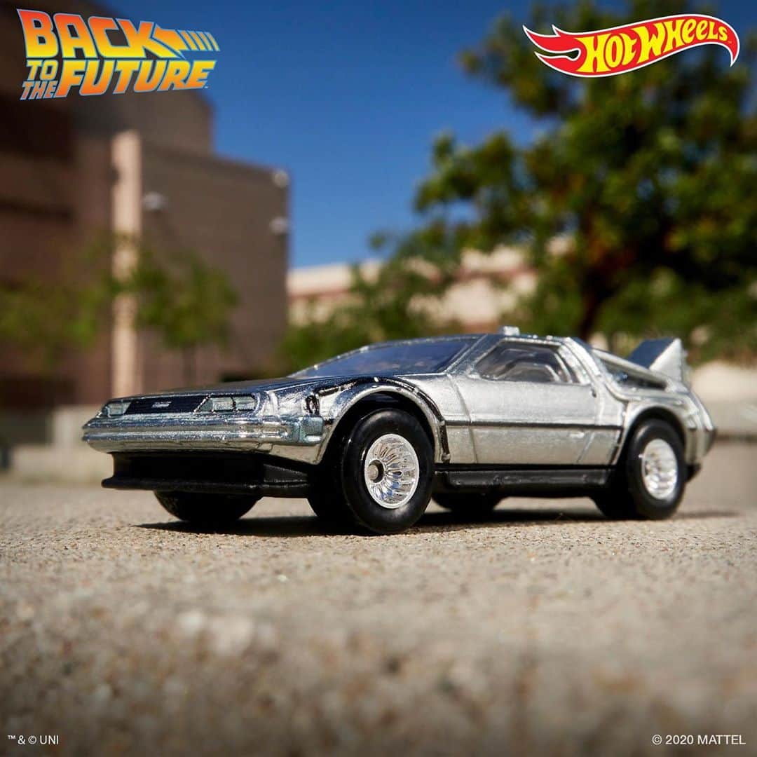 Hot Wheelsさんのインスタグラム写真 - (Hot WheelsInstagram)「Great Scott! To celebrate the 35th anniversary of its film release, we’re releasing a premium version of The Back To The Future Time Machine in epic limited edition packaging. Grab yours before you’re OUTATIME!⁣」10月22日 1時21分 - hotwheelsofficial