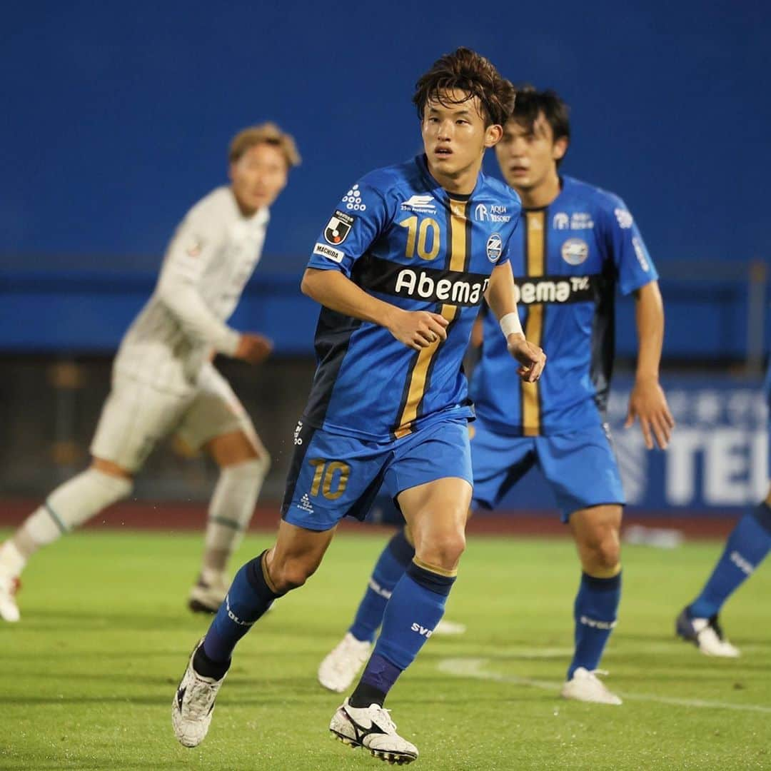 FC町田ゼルビアさんのインスタグラム写真 - (FC町田ゼルビアInstagram)「フォトギャラリー📸⚽️ ﻿ △ 町田 0 - 0 福岡 ﻿ #秋元陽太 #吉尾海夏 #ジョンチュングン #佐野海舟 #平戸太貴 #髙江麗央 #水本裕貴 #小田逸稀  #井上裕大 #酒井隆介  #FC町田ゼルビア #zelvia #Jリーグ #サッカー #スポーツ #soccer #football #JLeague #町田﻿ #町田GIONスタジアム」10月22日 2時03分 - fcmachidazelvia