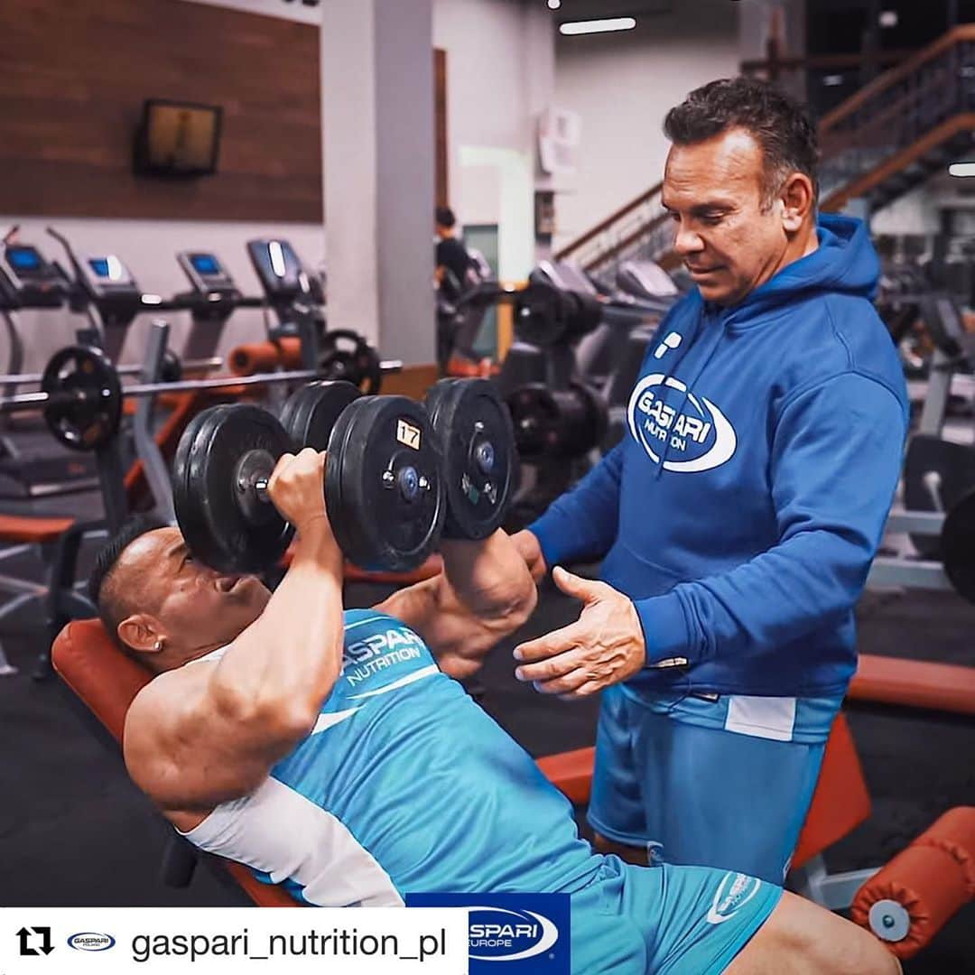 Hidetada Yamagishiさんのインスタグラム写真 - (Hidetada YamagishiInstagram)「Filming training footage with @richgaspari last year in Poland. Can’t wait to travel around the world again for @gaspari !  #Repost @gaspari_nutrition_pl with @get_repost ・・・ 🔥Zapraszamy Was na materiał z treningu klatki piersiowej z @richgaspari i @hideyamagishi 💥 👉🏻#YouTube ✨MUSCLE POWER✨ . #Gaspari #GaspariNutrition #GaspariNutritionaPoland #Polska #Poland #TeamGaspri #RichGaspari #fitness #excersise #europe #supplements #gym #bodybuilding #motivation #heathy #workout #fit #fitfam #health」10月22日 1時58分 - hideyamagishi