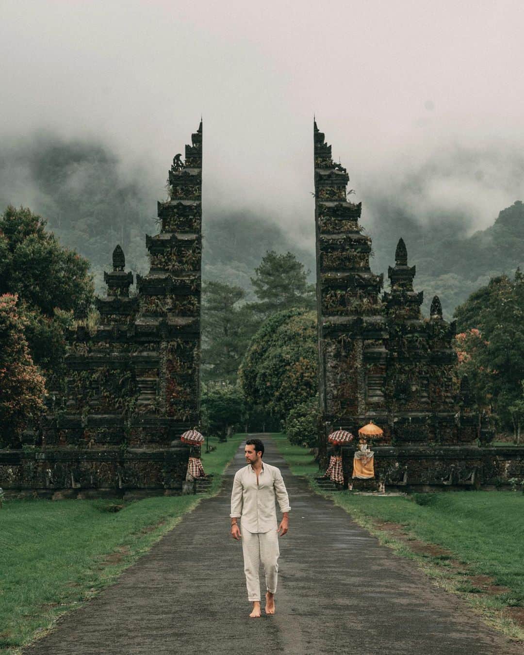Sezgin YILMAZのインスタグラム：「let’s go get lost..」