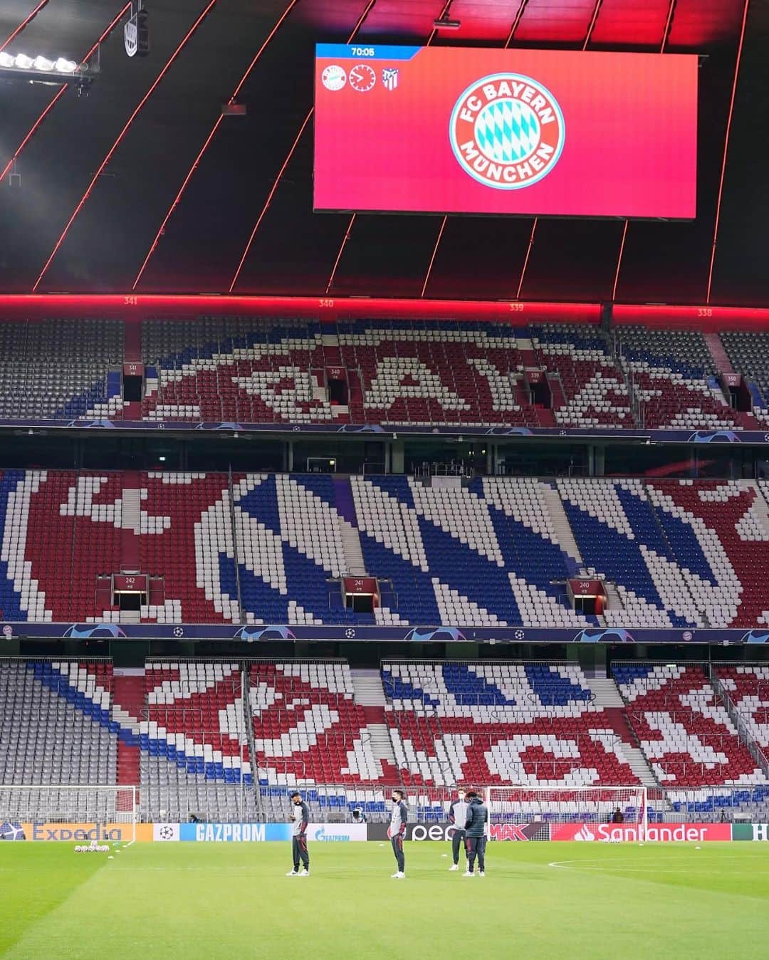 バイエルン・ミュンヘンさんのインスタグラム写真 - (バイエルン・ミュンヘンInstagram)「📍🏟 #FCBAtleti #UCL ________ #FCBayern #MiaSanMia #packmas」10月22日 3時16分 - fcbayern