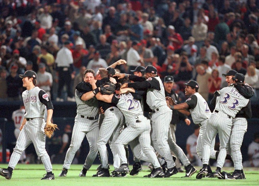 アリゾナ・ダイヤモンドバックスさんのインスタグラム写真 - (アリゾナ・ダイヤモンドバックスInstagram)「19 years ago today, the #Dbacks became the fastest expansion team to reach the World Series.」10月22日 3時24分 - dbacks