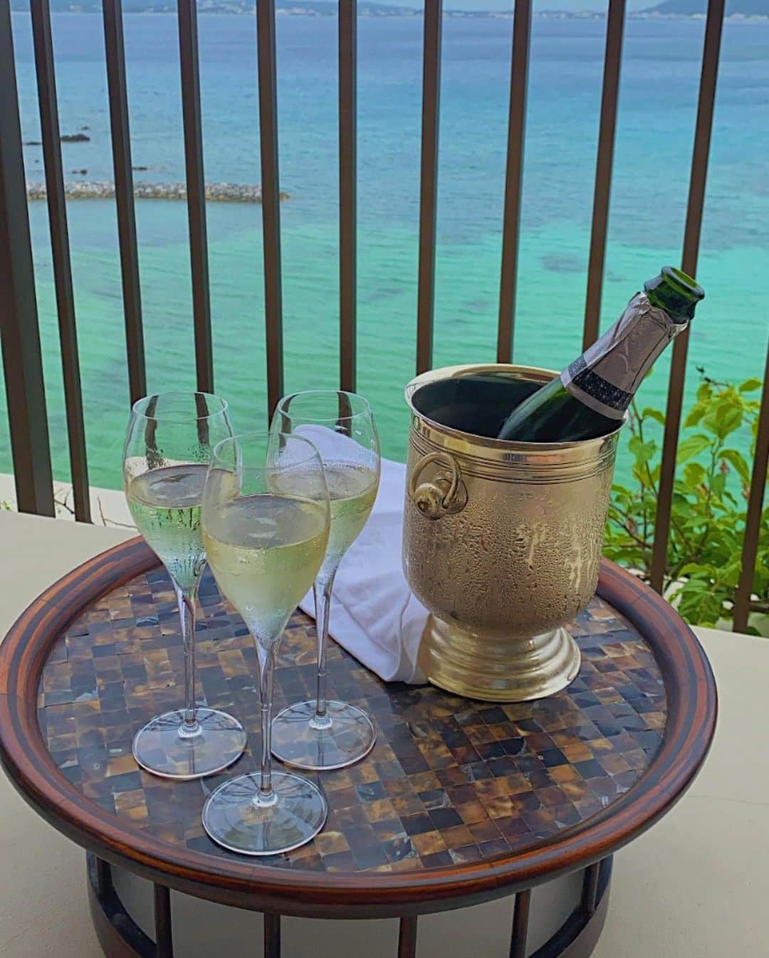 ももさんのインスタグラム写真 - (ももInstagram)「gm❤️Okinawa❤️ . . オーシャンビュー最高すぎる🤤 お部屋も広くて快適💯 . #沖縄#okimawa #vacation#resort#hotelstay #ザテラスクラブアットブセナ」10月22日 9時01分 - peachichanmomo